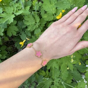 "Lyana" Des fleurs qui ne faneront jamais, dans un éclat doré.