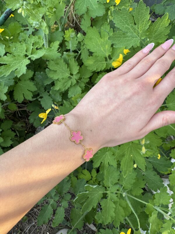 "Lyana" Des fleurs qui ne faneront jamais, dans un éclat doré.