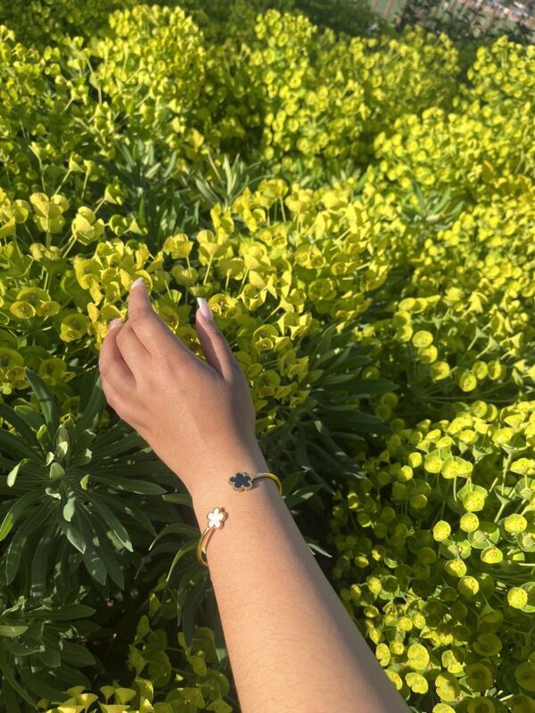 "Lina" Personnalisez votre style avec une touche de couleur et de fleurs. 🌸 – Image 5