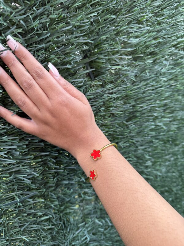 "Lina" Personnalisez votre style avec une touche de couleur et de fleurs. 🌸 – Image 2