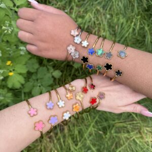 "Lina" Personnalisez votre style avec une touche de couleur et de fleurs. 🌸