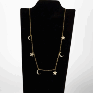 ✨ Lune Étoilée   Un éclat céleste, entre rêve et lumière.