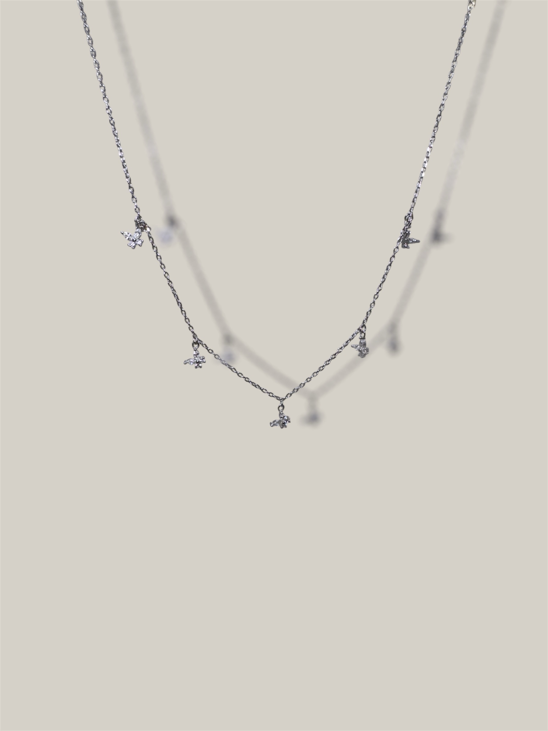 🦋 Danse de Papillons Légèreté dorée, en plein vol.