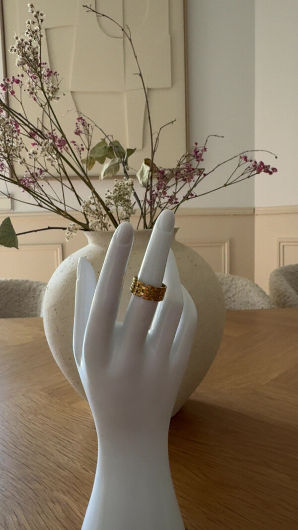 💍 Bague Dorée Martelée –  Modèle Sable d’Or