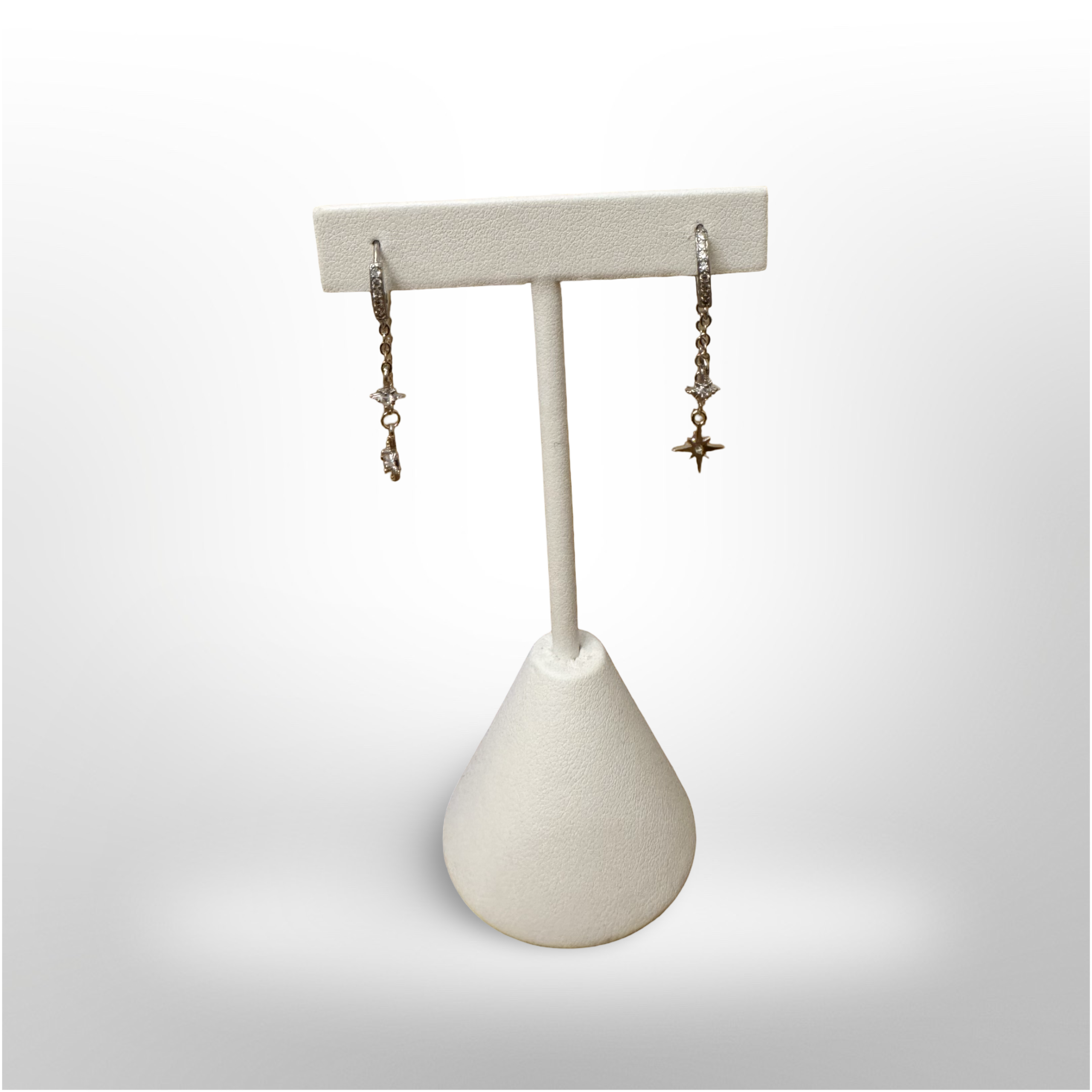 Boucles d’oreilles Étoiles pendantes — Acier inoxydable doré 🌟 – Image 2